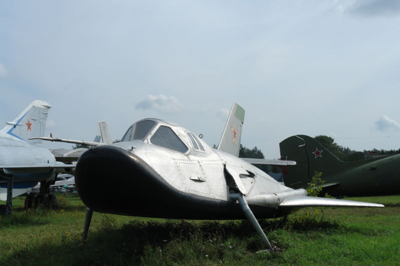 File:MiG-105-11b.JPG