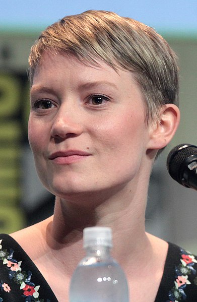 File:Mia Wasikowska by Gage Skidmore.jpg