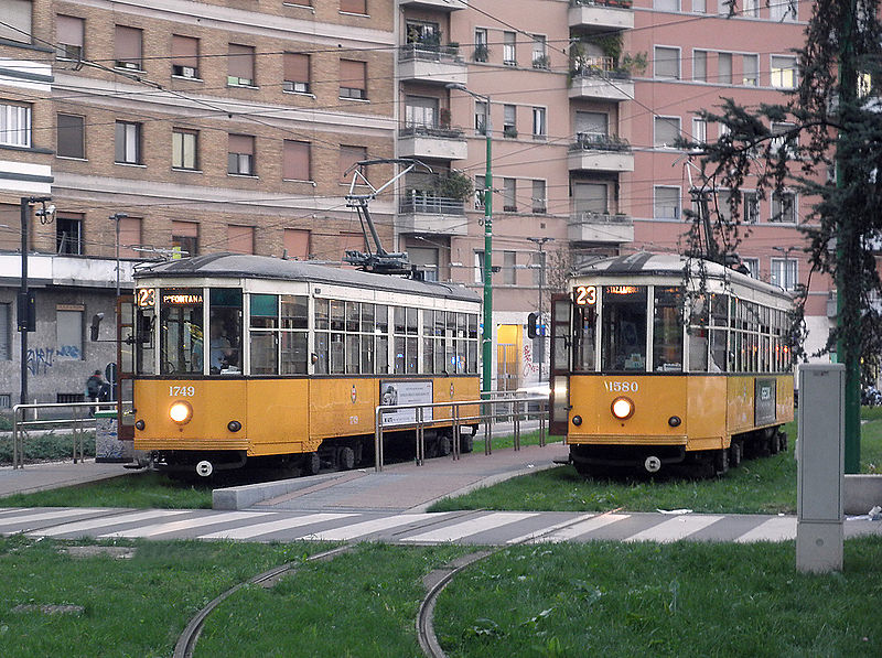 File:Milano tram pza Bottini.jpg