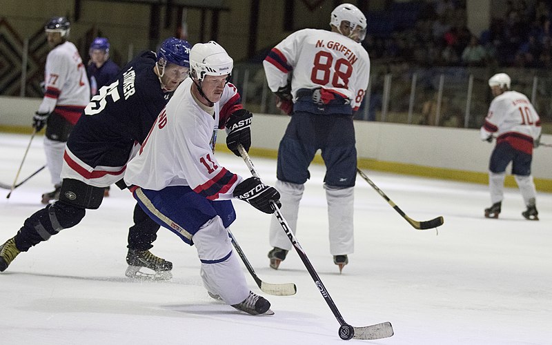 File:Minnesota National Guard battalion takes on Kuwaiti hockey elite in Desert Classic tournament 160806-A-AU317-0674.jpg