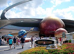 Curvatures and planetary figures of Mission: Space