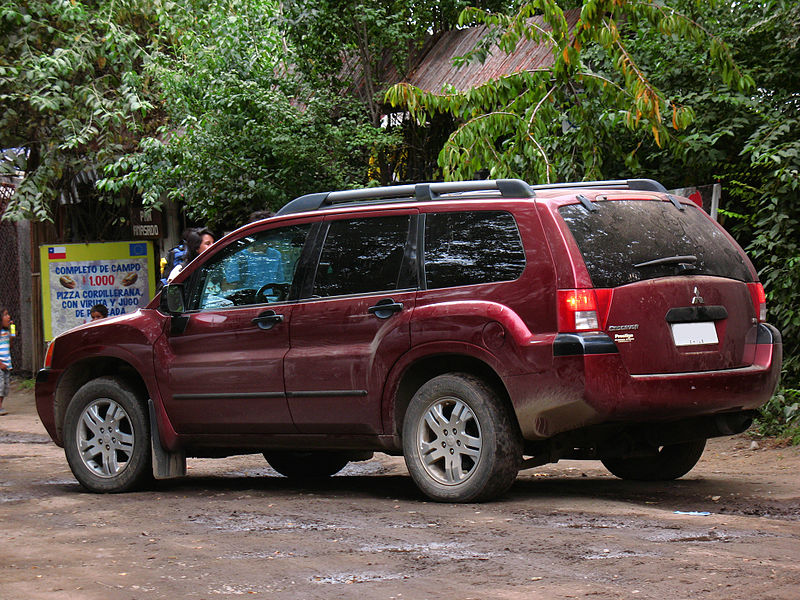 File:Mitsubishi Endeavor V6 2004 (15567421470).jpg