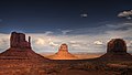 osmwiki:File:Monument Valley, late afternoon.jpg