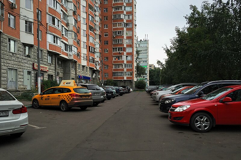 File:Moscow, Dubninskaya Street 27 (31511176421).jpg