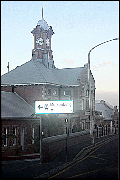File:Muizenberg Station.jpg