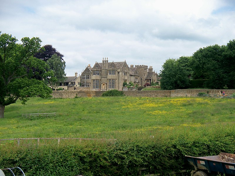 File:Nether Swell Manor - geograph.org.uk - 1947433.jpg