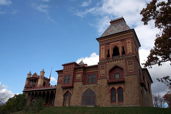 Исторические комплексы. Olana State historic site.