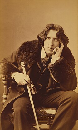 Oscar Wilde en Nueva York en 1882, en una fotografía de Napoleon Sarony.