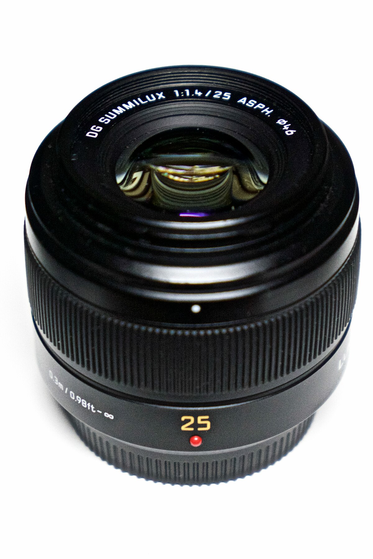 File:Panasonic Leica DG Summilux 25mm f1.4.jpg - Wikipedia