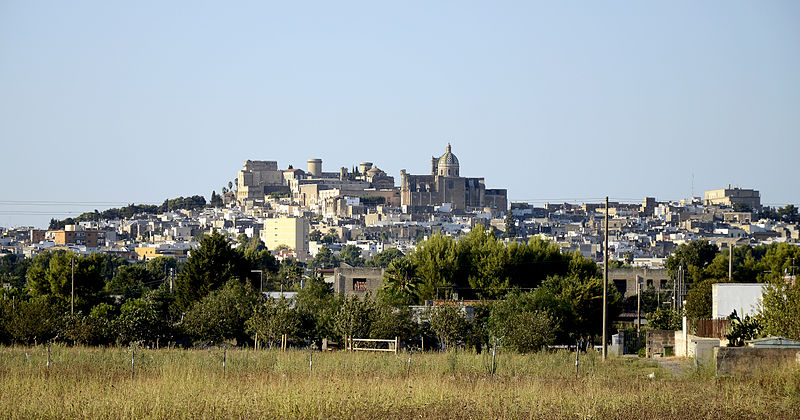 File:Panorama of Oria.jpg