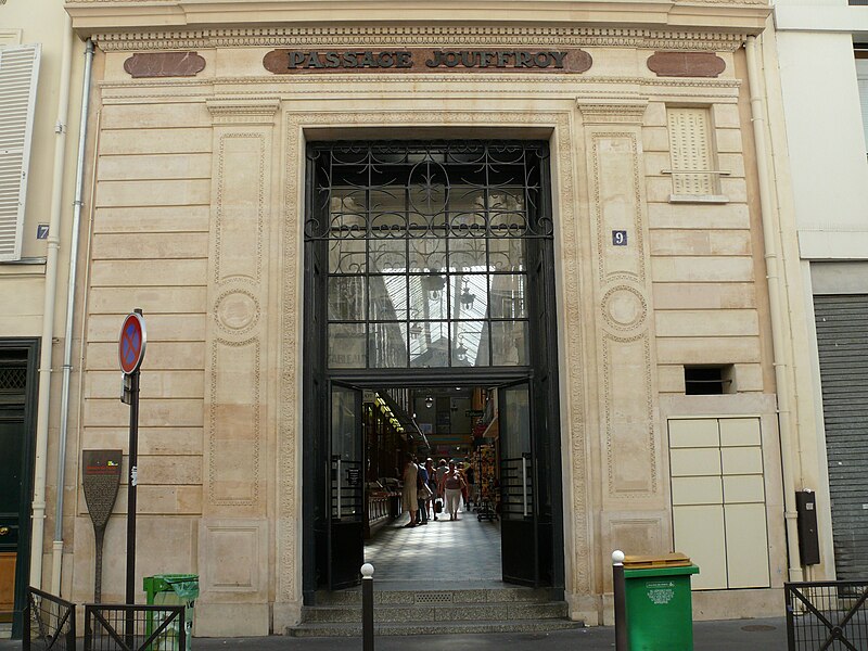 File:Passage Jouffroy -134.jpg