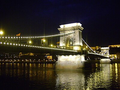 Chain Bridge (Budapest) at night!