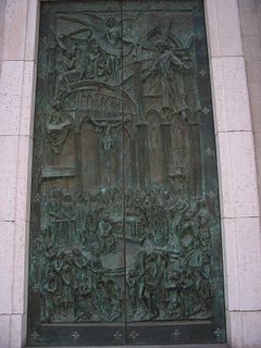 Puertas de bronce de la Catedral.