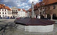 Čeština: Kašna na Velkém náměstí v Prachaticích, jižní Čechy English: Fountain in the main square in Prachatice, south Bohemia, Czech Republic