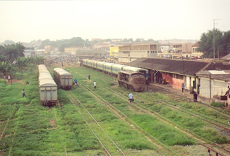 File:Railway Station Kumasi 2005.jpg