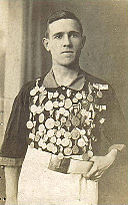 Ramón Unzaga Asla - With medals.jpg