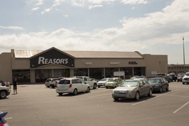 The Reasor's grocery store at 3328 E 51st St, Tulsa, OK.