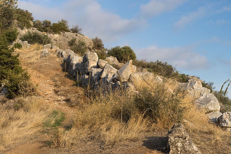 File:Remains fortifications of Eretria Euboea Greece.jpg