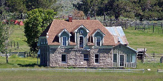 Main house at the Roba Ranch, completed in 1910 Roba Ranch house - Paulina Oregon.jpg