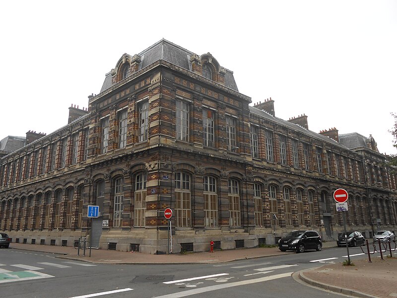 File:Rue Jeanne d'Arc rue Jean Bart Facultés de Lille.JPG