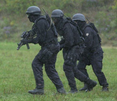 File:SWAT Officers 1.jpg