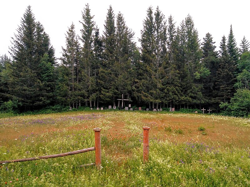 File:Saint-Paulin-Dalibaire - cimetière.jpg