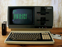 Sanco 8001 computer, running under CP/M 2.2 (1982) Sanco 8001.jpg