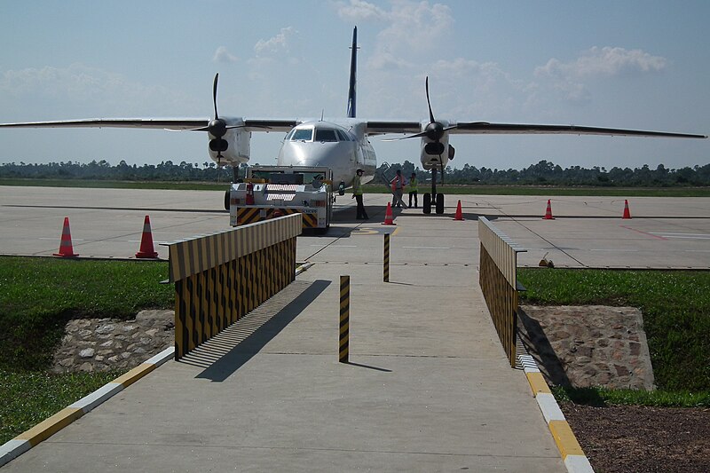 File:Siem Reap International Airport,Xian MA60(RDPL-34168),Lao Airlines QV523 ラオス航空 DSCF6113.jpg