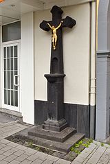 Wayside cross