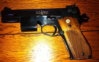<span class="mw-page-title-main">Smith & Wesson Model 52</span> Semi-automatic pistol