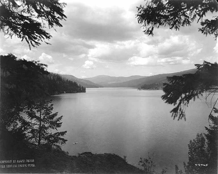 File:Spirit Lake, near Coeur d'Alene, Idaho, 1911 (AL+CA 1484).jpg