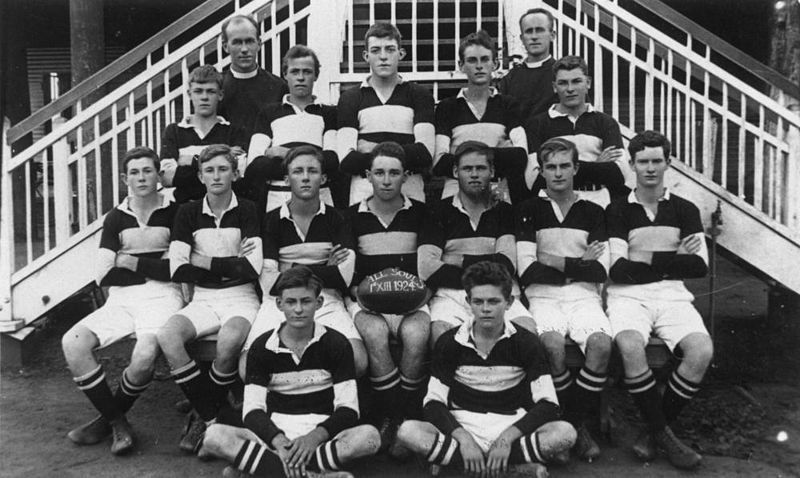 File:StateLibQld 1 135833 All Souls school rugby team, Charters Towers, 1924.jpg