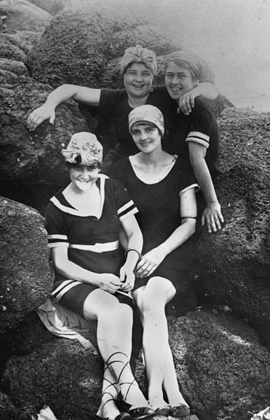 File:StateLibQld 1 80287 Group of women posing in their swimming costumes on the rocks at Tweed Heads, 1920-1930.jpg