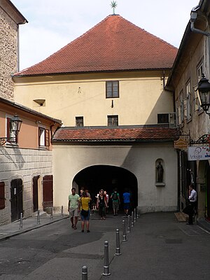 Porte de pierre (Zagreb)