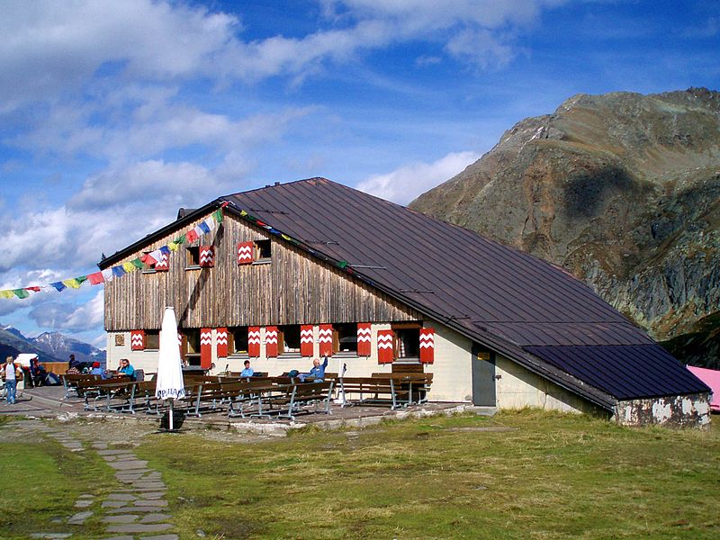 File:Sulzenauhütte2007.jpg