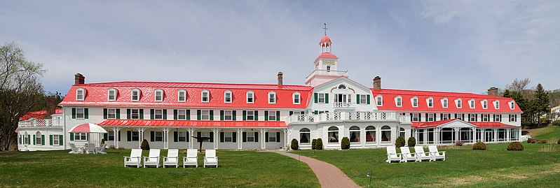 File:Tadoussac - QC - Hotel Tadoussac2.jpg