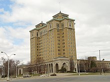 The "Towers," a 14-story sanitarium skyscraper built in 1928, now the Hart-Dole-Inouye Federal Center The Battle Creek Federal Center (battlecreekcvb) 001.jpg