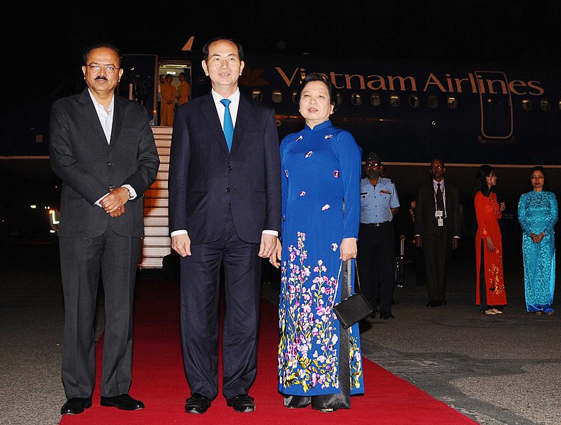 File:The President of the Socialist Republic of Vietnam, Mr. Tran Dai Quang being received by the Minister of State for Defence, Dr. Subhash Ramrao Bhamre, on his arrival, in New Delhi on March 02, 2018.jpg
