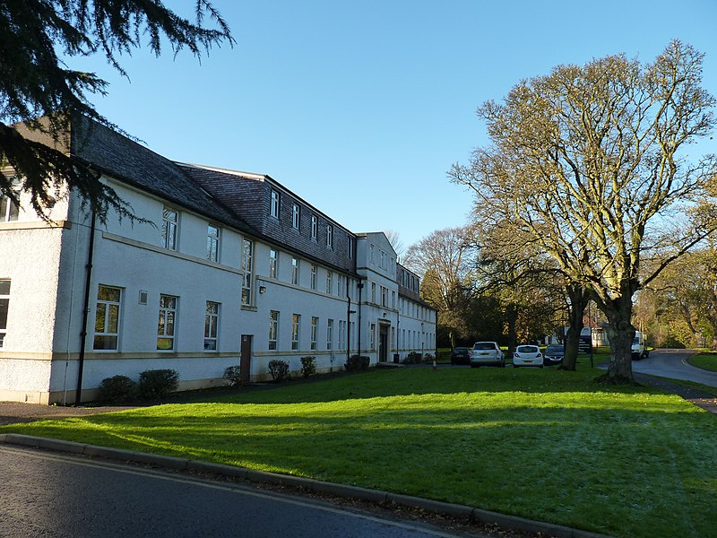 File:The admin block (geograph 2163200).jpg