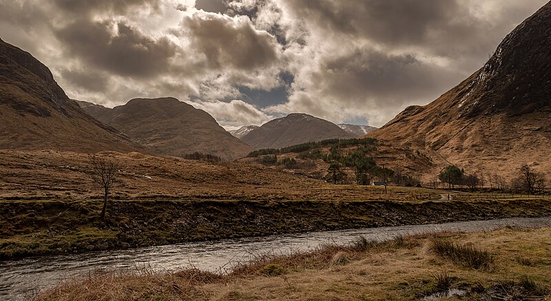 File:The road to Glen Etive (47592886302).jpg