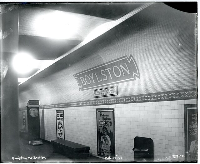 Station sign at Boylston Street (now Chinatown) station in 1914. In 1967, the station was renamed Essex to avoid confusion with the preexisting Green 