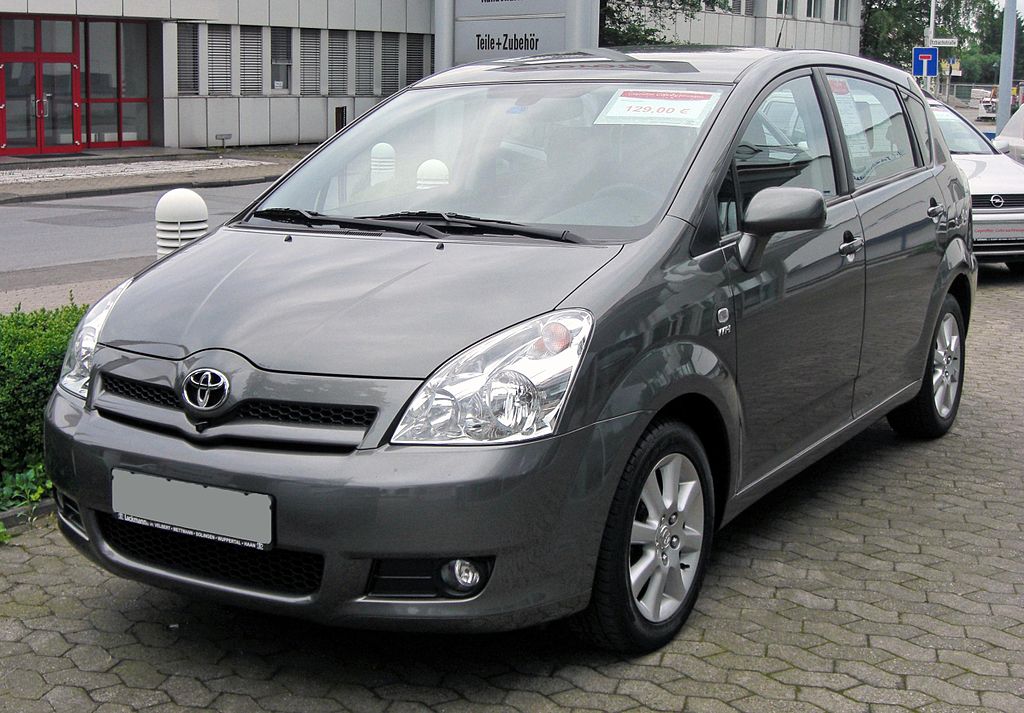 File:Toyota Corolla E12 Facelift 20090620 front.JPG - Wikimedia Commons