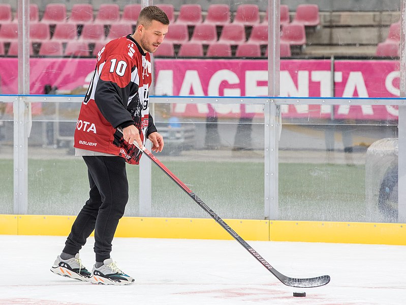 File:Training Kölner Haie, DEL Winter Game 2019. Rheinenergiestadion Köln-3134.jpg