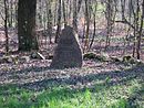 Memorial stone for three Soviet forced laborers, between the B 102 and the road to Lüdendorf