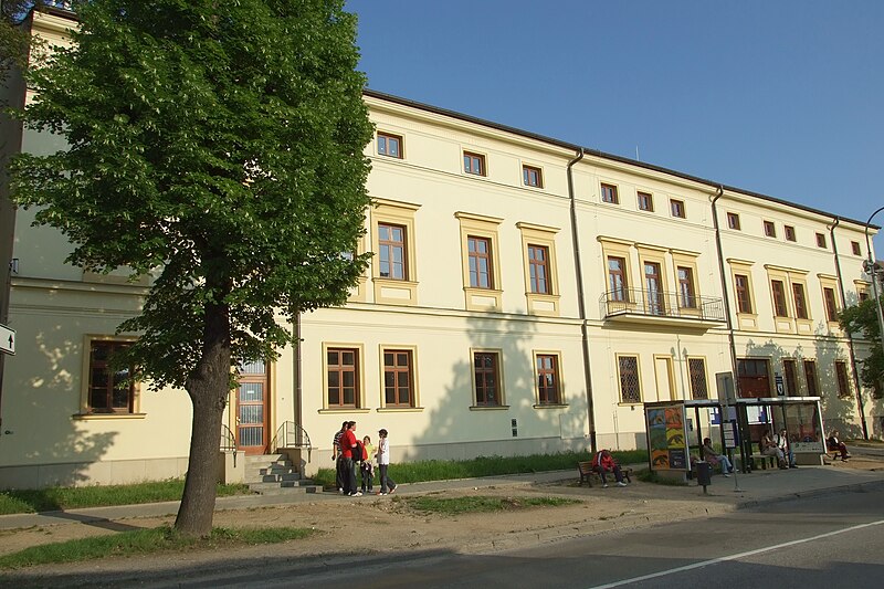 File:Tuřany - district hall of Brno-Tuřany.jpg