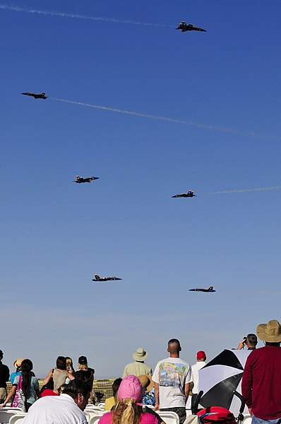 File:US Navy 110312-N-BT887-079 F-A-18 Hornets assigned to the U.S. Navy flight demonstration squadron, the Blue Angels, perform during the 2011 Naval A.jpg