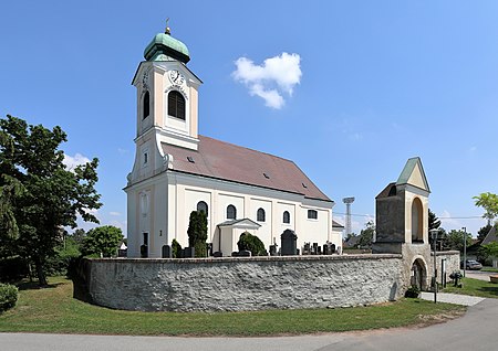 Untersiebenbrunn Kirche (1)