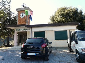 Vezzi Portio-municipio.jpg