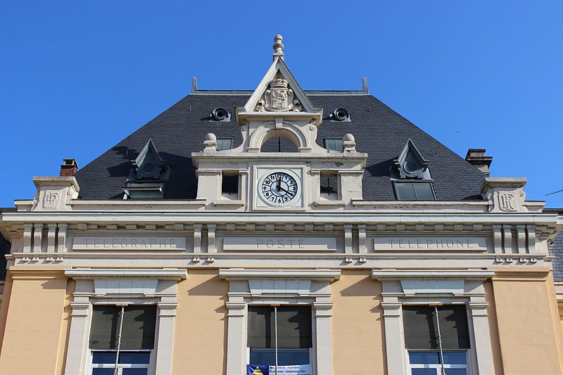 File:Villeurbanne - Poste Grandclément.JPG