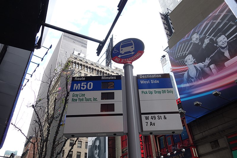 File:W 49th St Bway 05 - Countdown Clock.jpg